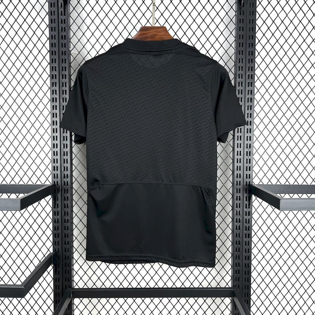 Liverpool 2025-26 Black Special Edition Jersey