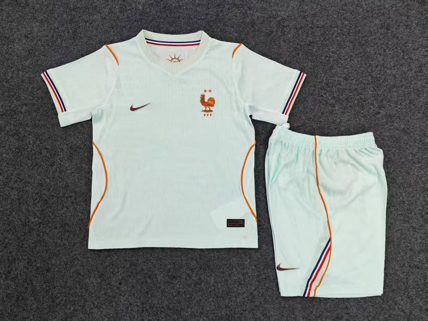 Kit Bambino Francia Away 2026 | Kit da Calcio - CalcioVivo
