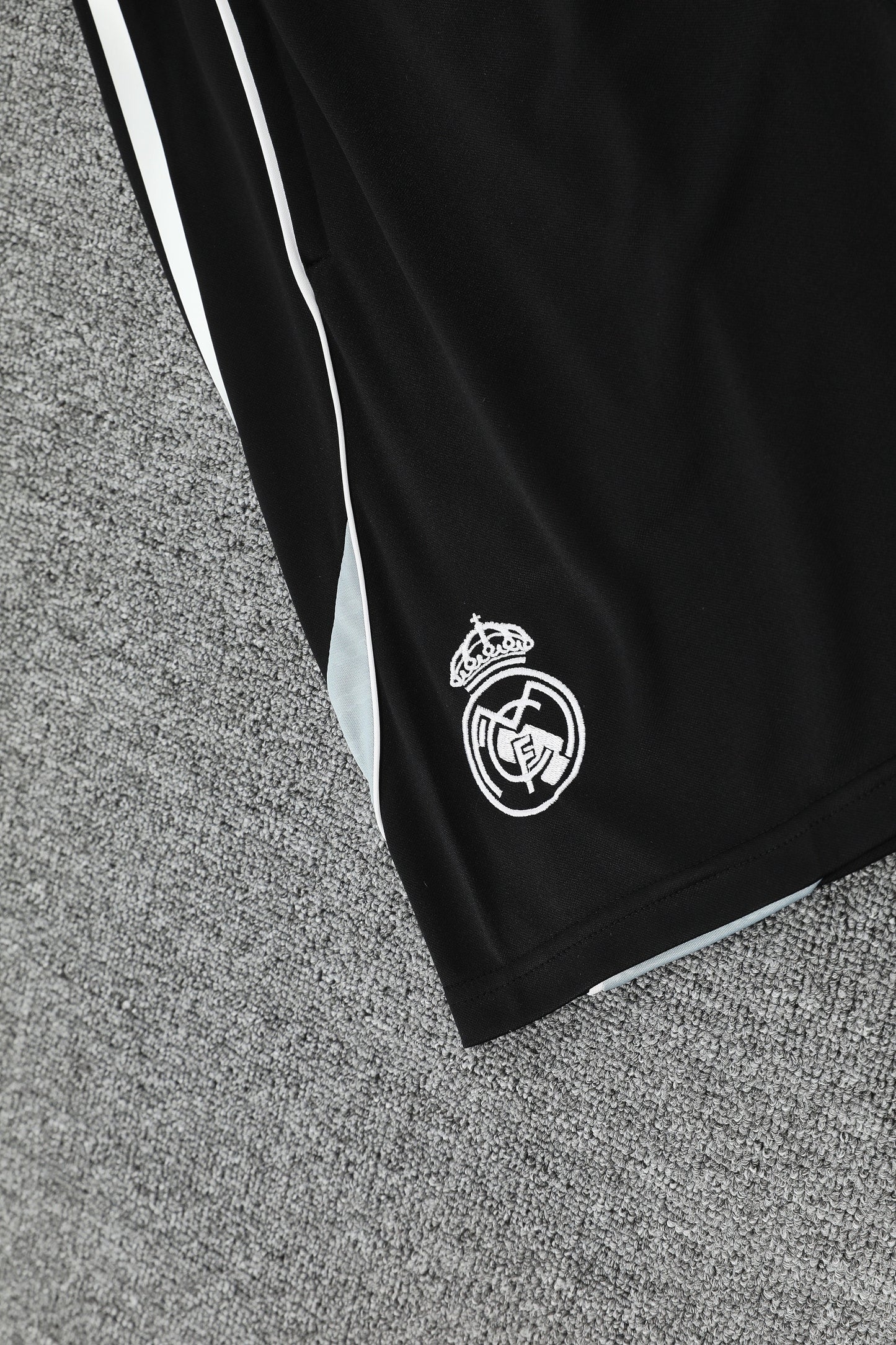 Kit Tank Top + Shorts Real Madrid Training White 25/26