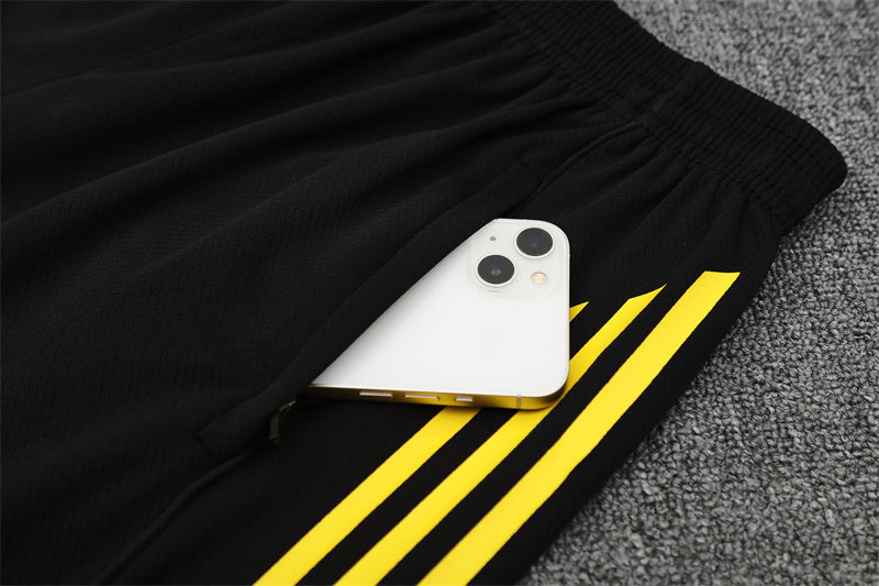 Kit Shirt + Shorts Manchester United Black Training 25/26