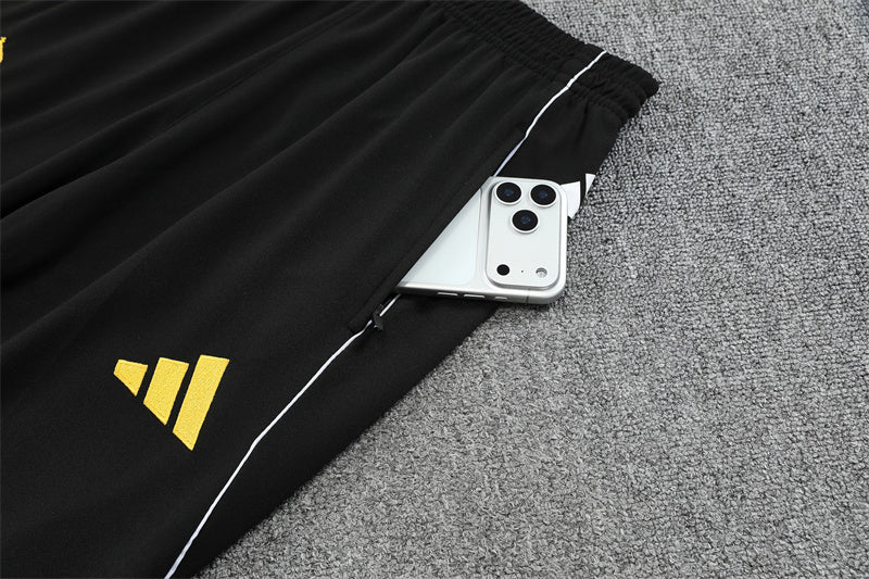 Real Madrid White/Black Tracksuit Half-Zip 25/26 - CalcioVivo