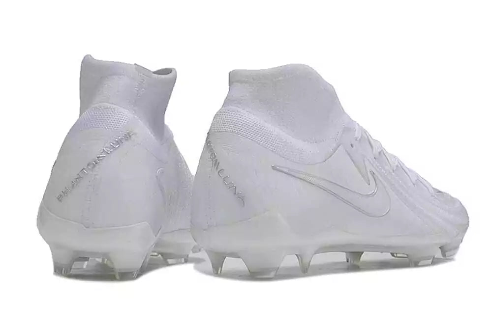 Nike Phantom Luna II FG Cleats