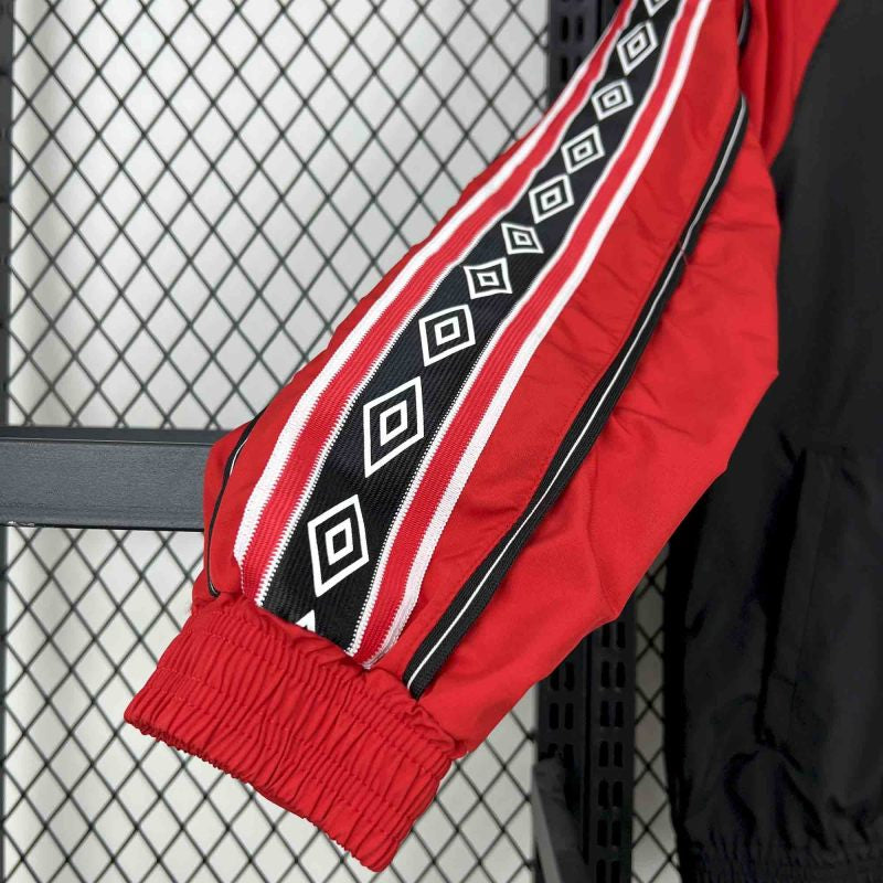 Manchester United Retro Windbreaker