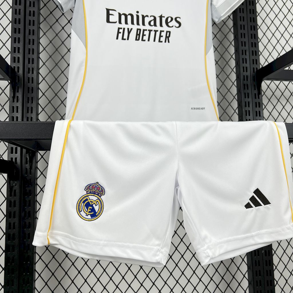 RM Home 25/26 Kids Kit