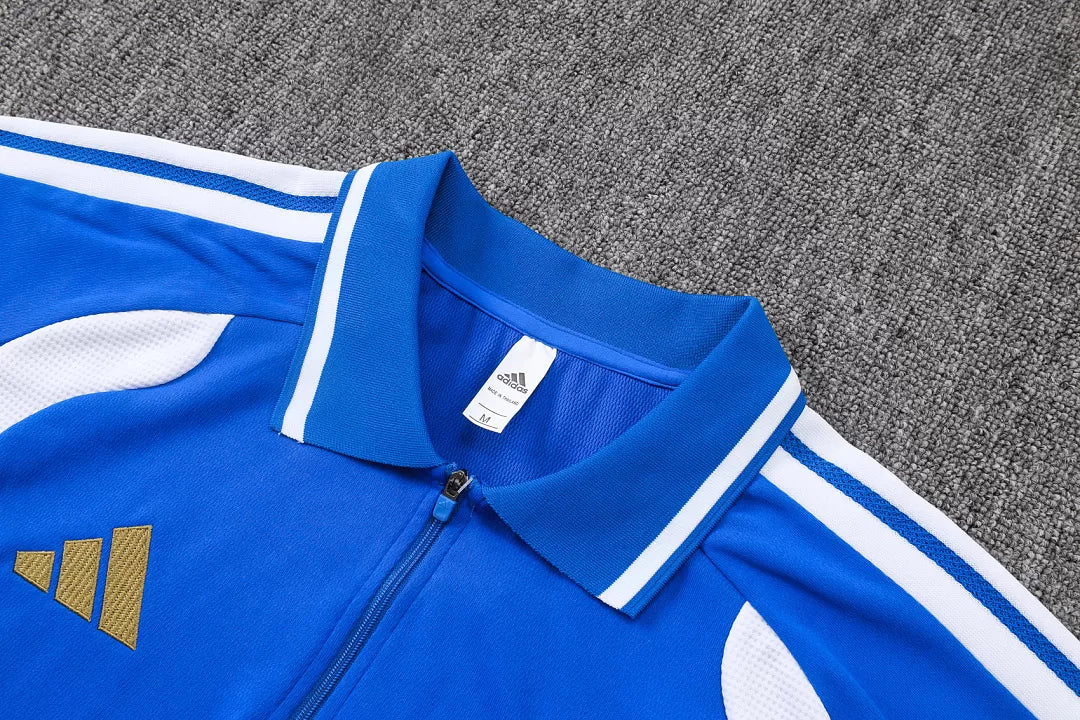 Completino Polo Juventus 26/27 Uomo Blu Elettrico | Kit Allenamento - CalcioVivo