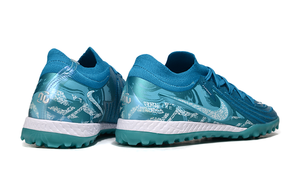 Nike Phantom GX II TF Boots