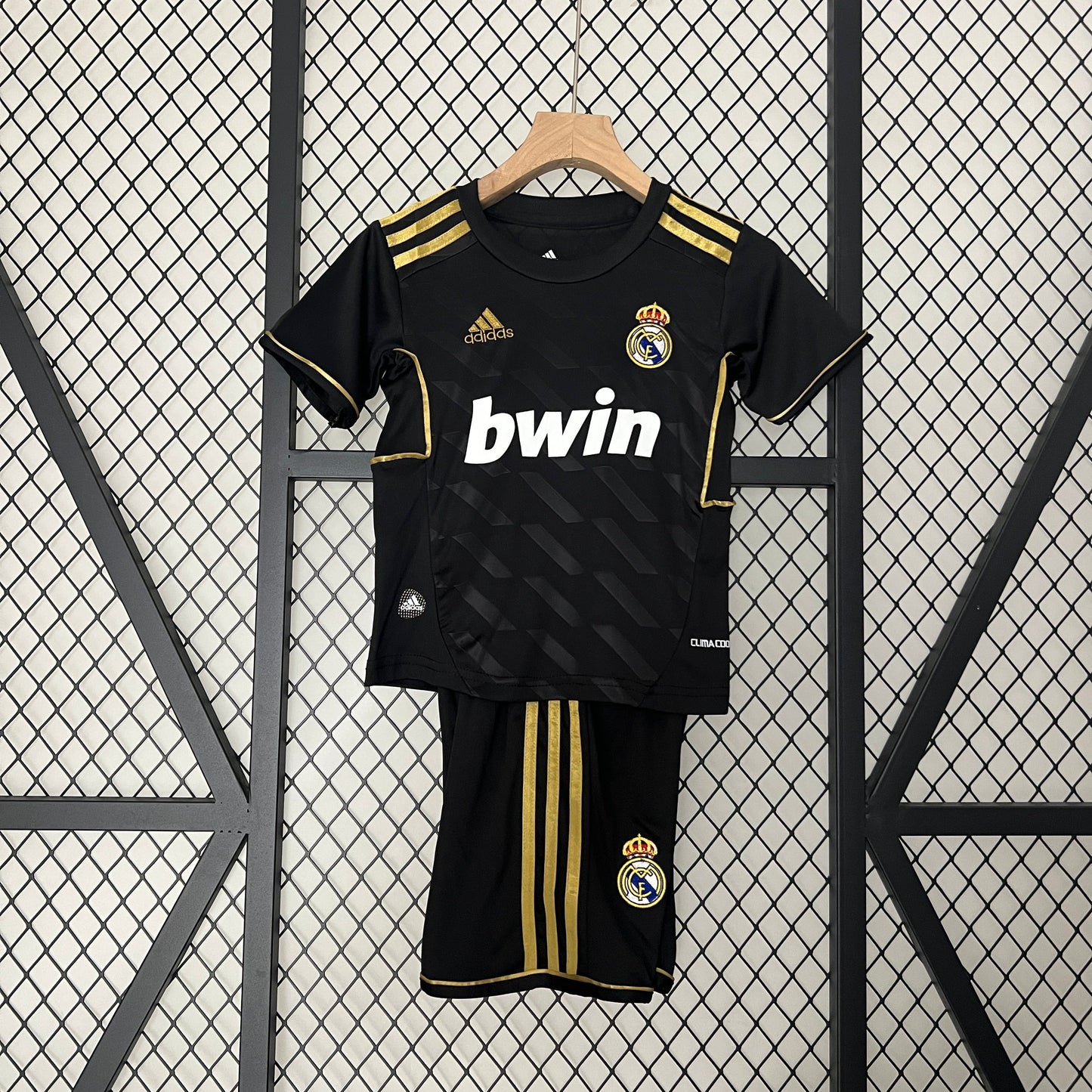 Real Madrid Away 11/12 Kit Kids Retro
