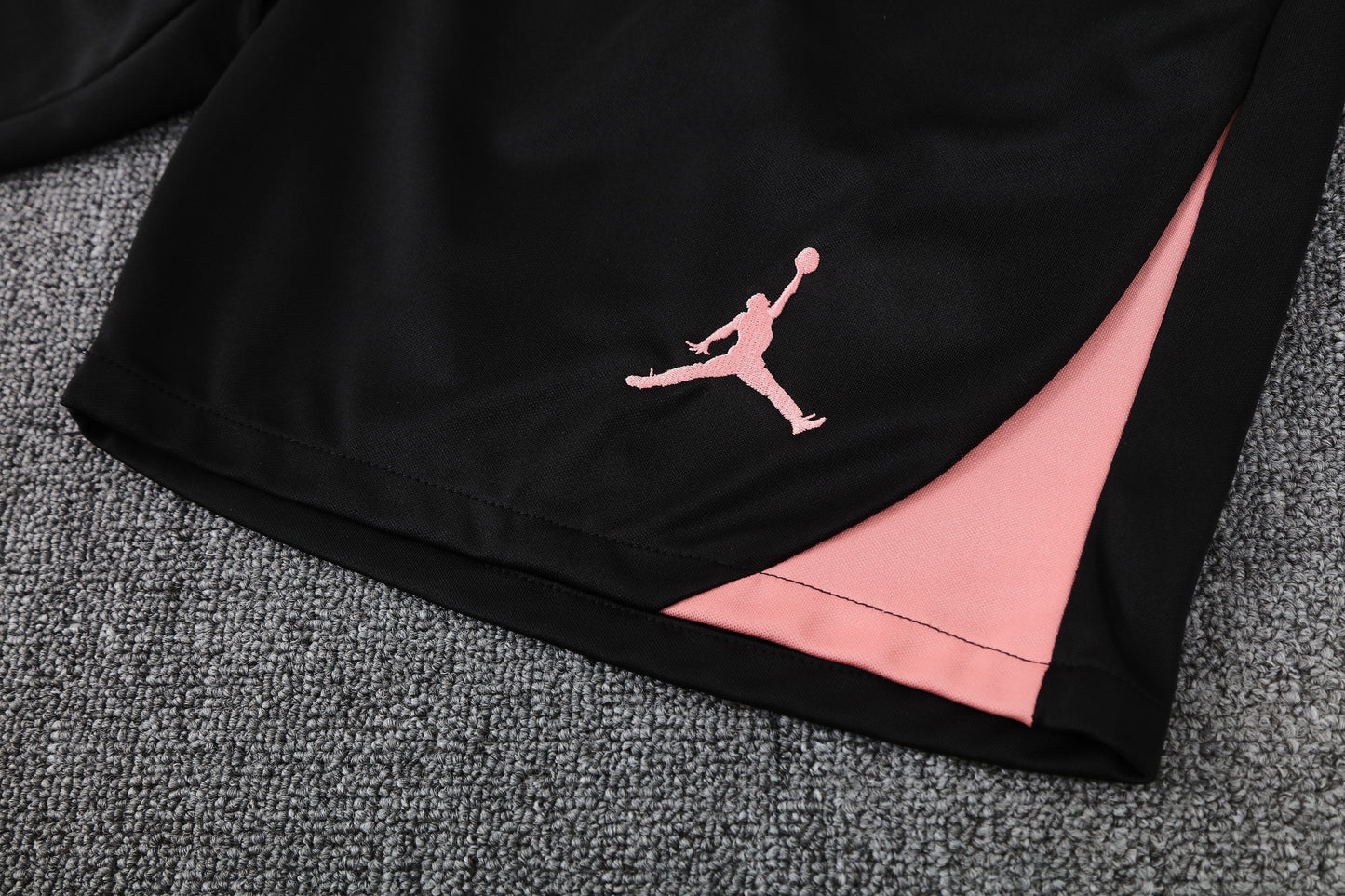 Kit Tank Top + Shorts Barcelona White/Black/Pink Training 25/26