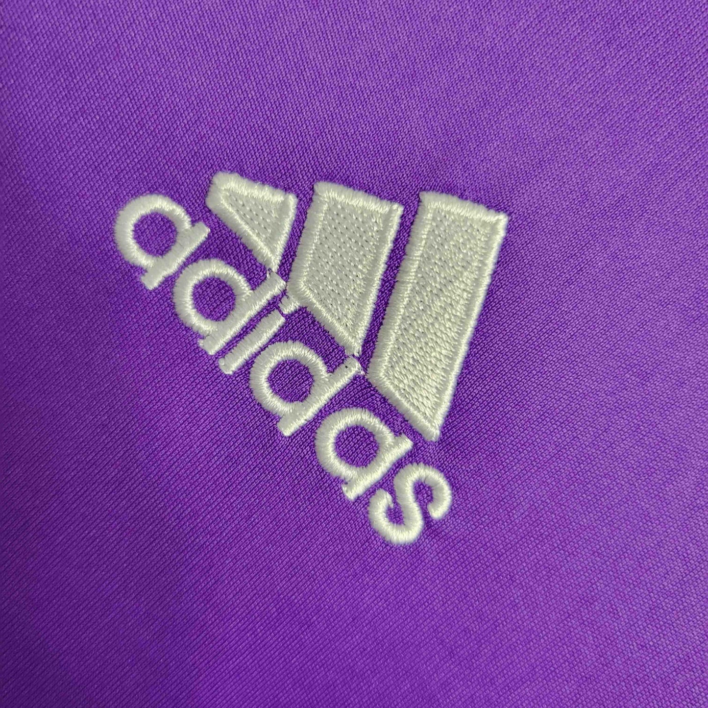 Real Madrid Away Jersey 17/18 Retro