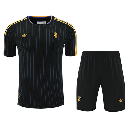 Kit Shirt + Shorts Manchester United Black/Gold 25/26