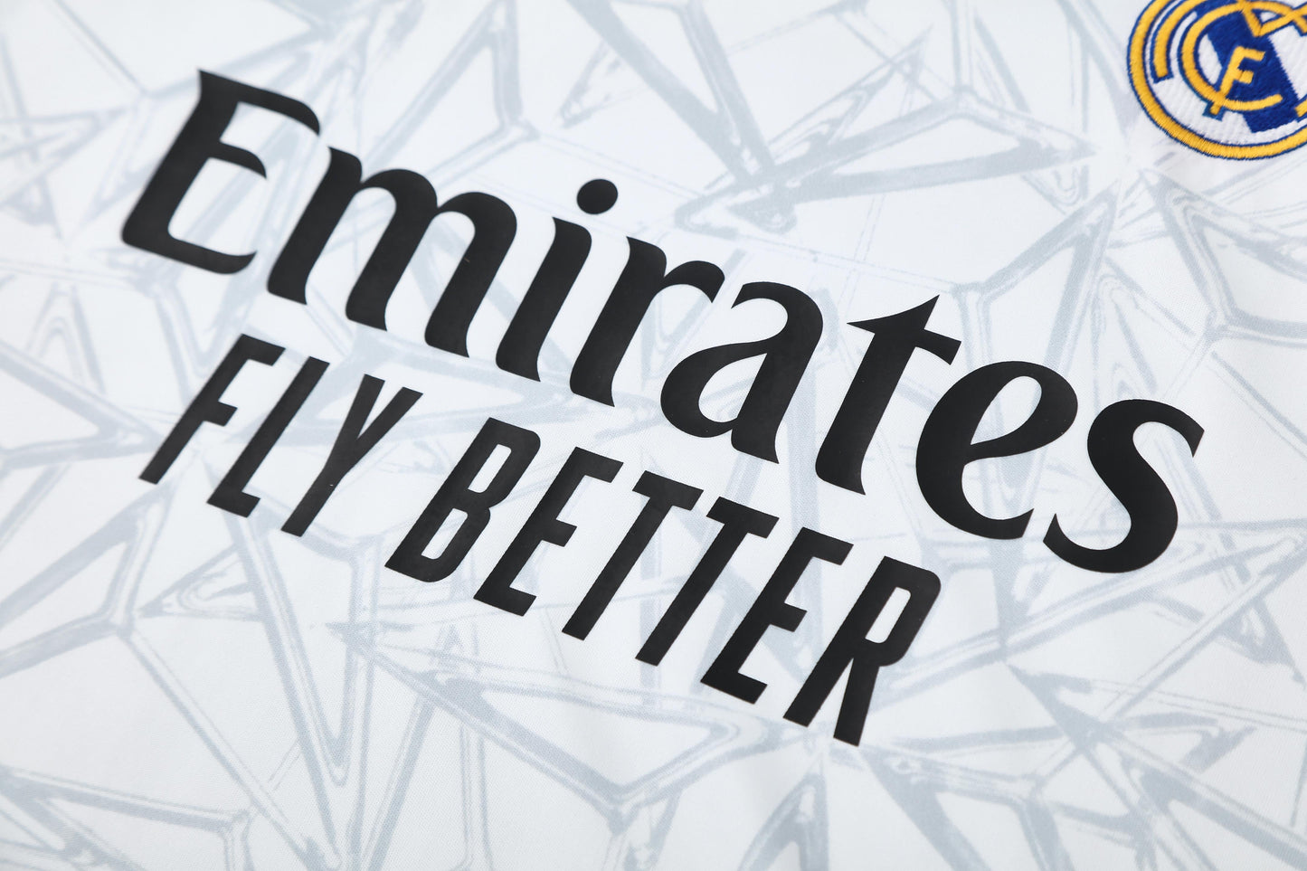 Kit Shirt + Shorts Real Madrid White/Black Training 25/26