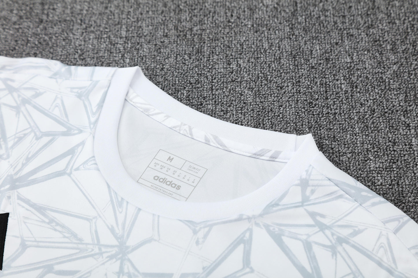 Kit Shirt + Shorts Real Madrid White/Black Training 25/26