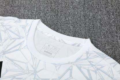 Kit Shirt + Shorts Real Madrid White/Black Training 25/26