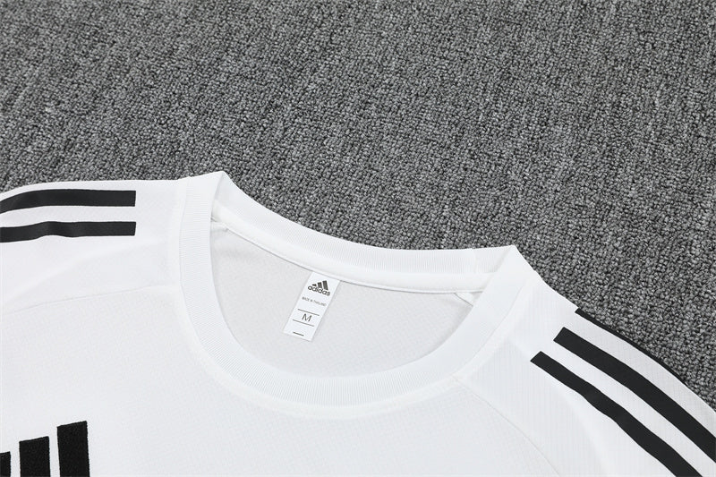 Kit Shirt + Shorts Manchester United White/Black Training 25/26