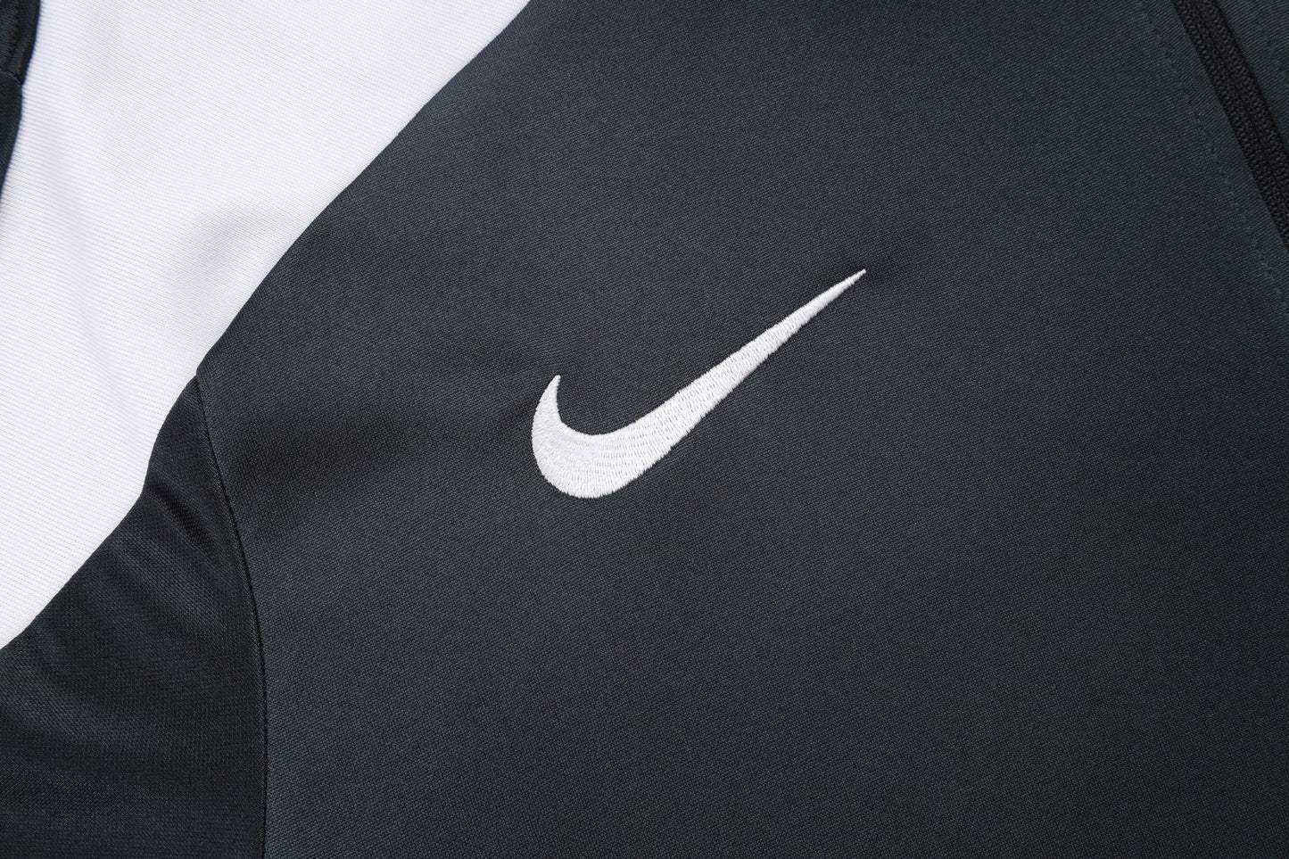 Chelsea Black Tracksuit Half-Zip 25/26