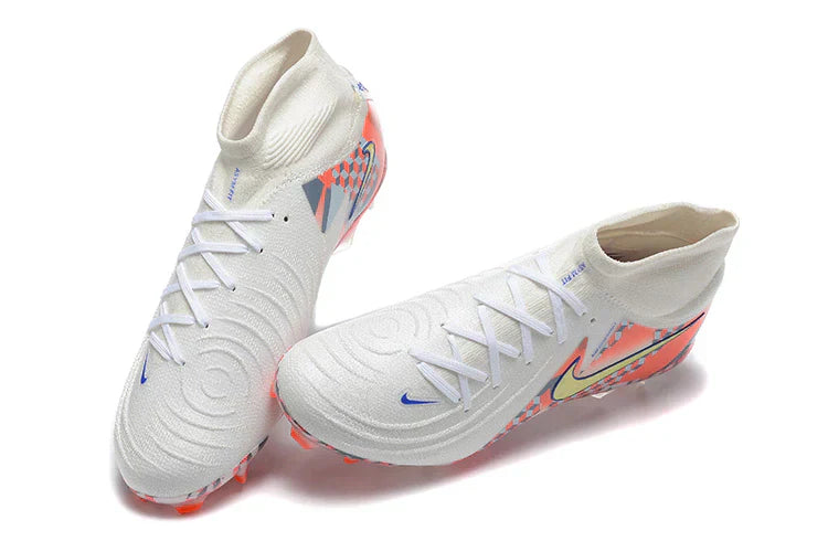 Nike Phantom Luna II Elite FG Cleats
