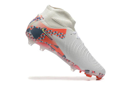 Nike Phantom Luna II Elite FG Cleats