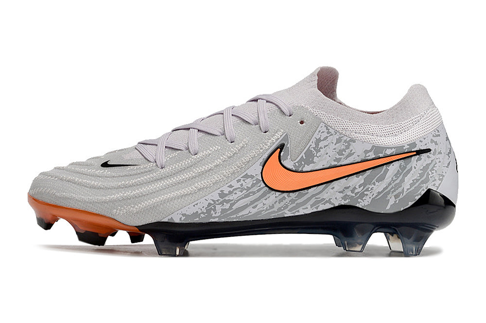 Nike Phantom GX II FG Cleats