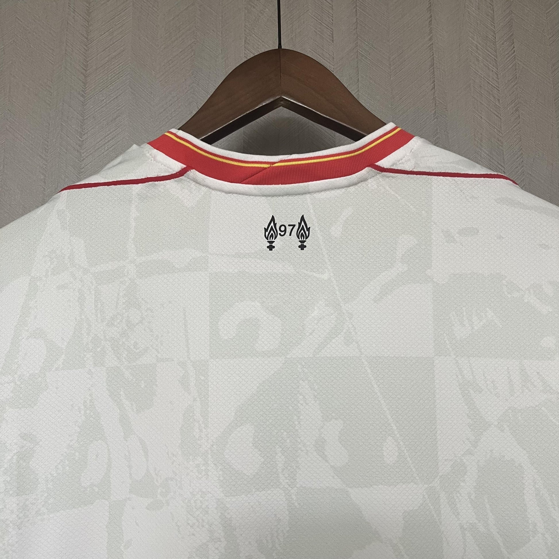 Liverpool Third Jersey 24/25 - CalcioVivo