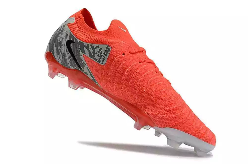 Nike Phantom GX II FG Cleats