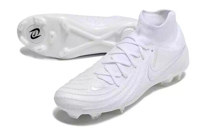 Nike Phantom Luna II FG Cleats