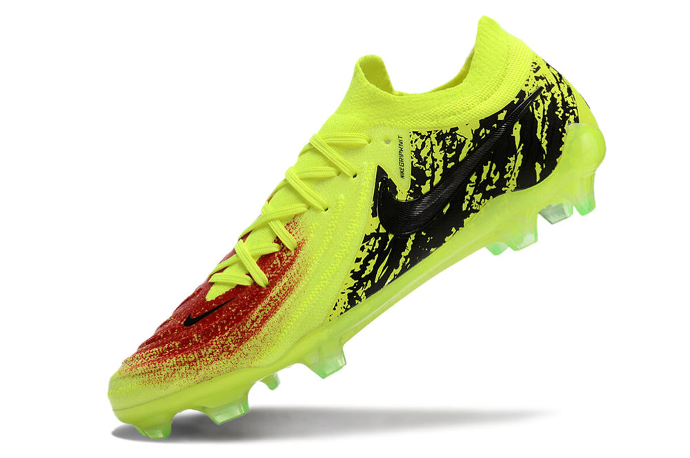 Nike Phantom GX II FG Cleats