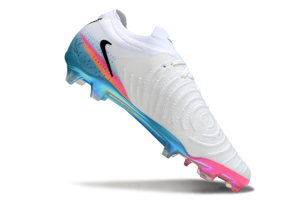 Nike Phantom GX II FG Cleats