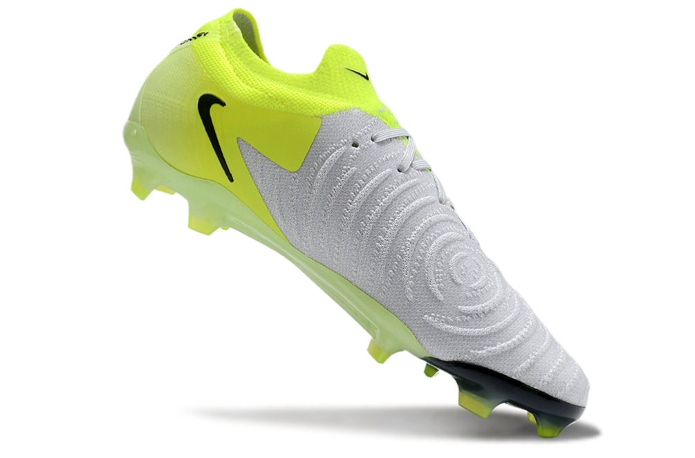 Nike Phantom GX II FG Cleats