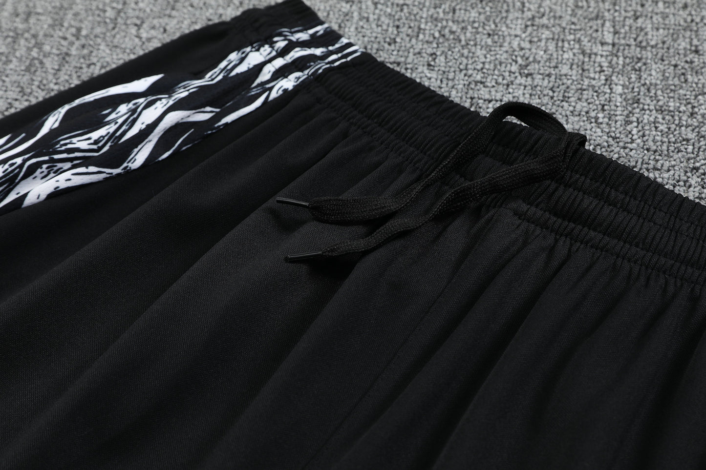 Arsenal Training Tank Top + Shorts Kit 25/26