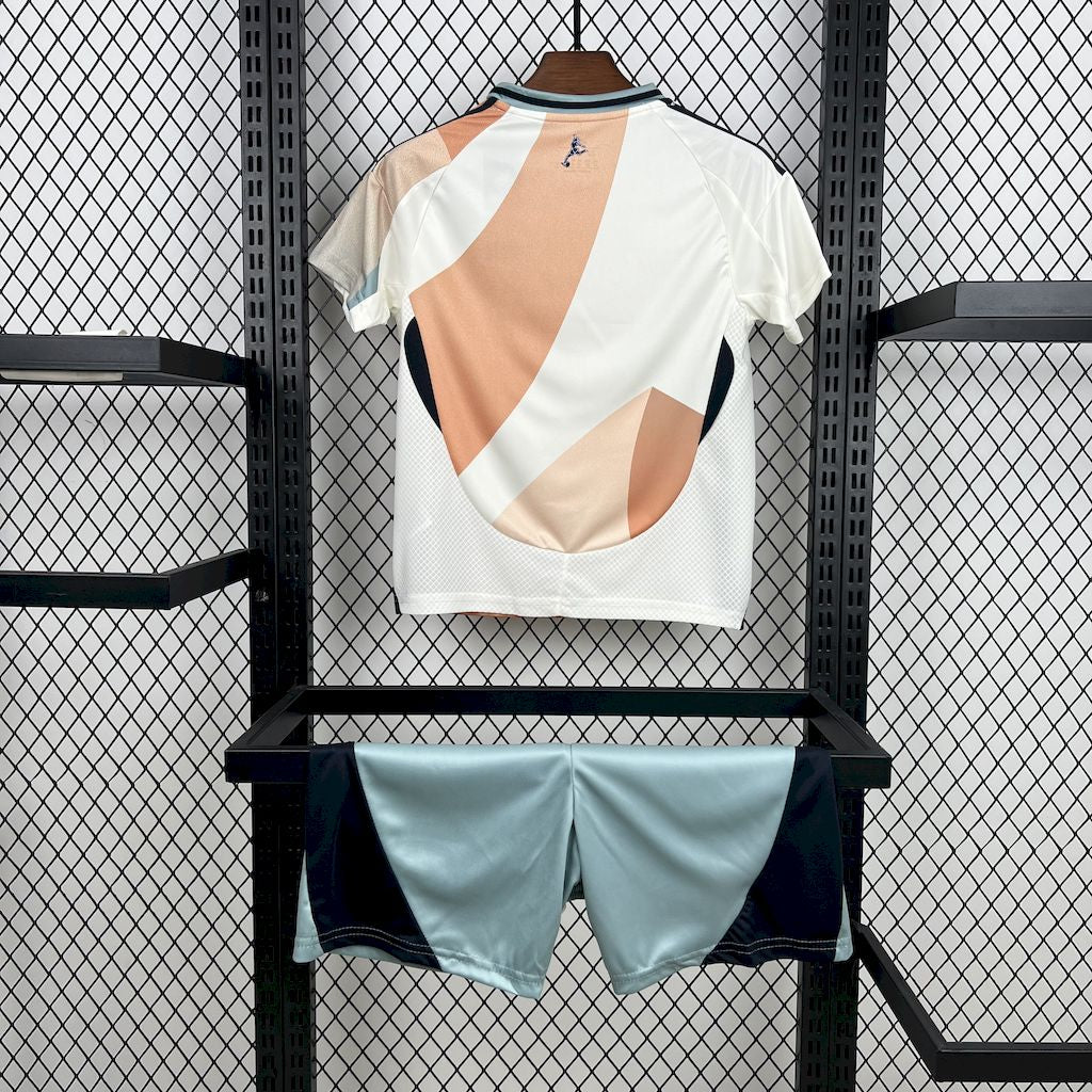 Spain 2025-26 Away Kids Kit