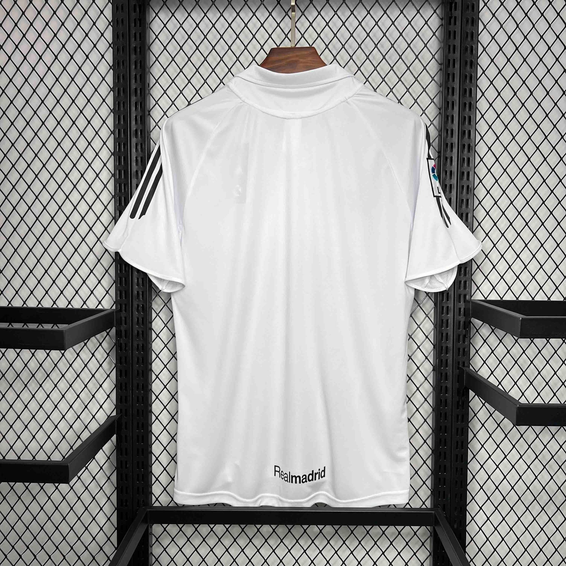 Real Madrid Home Jersey 05/06 Retro - CalcioVivo