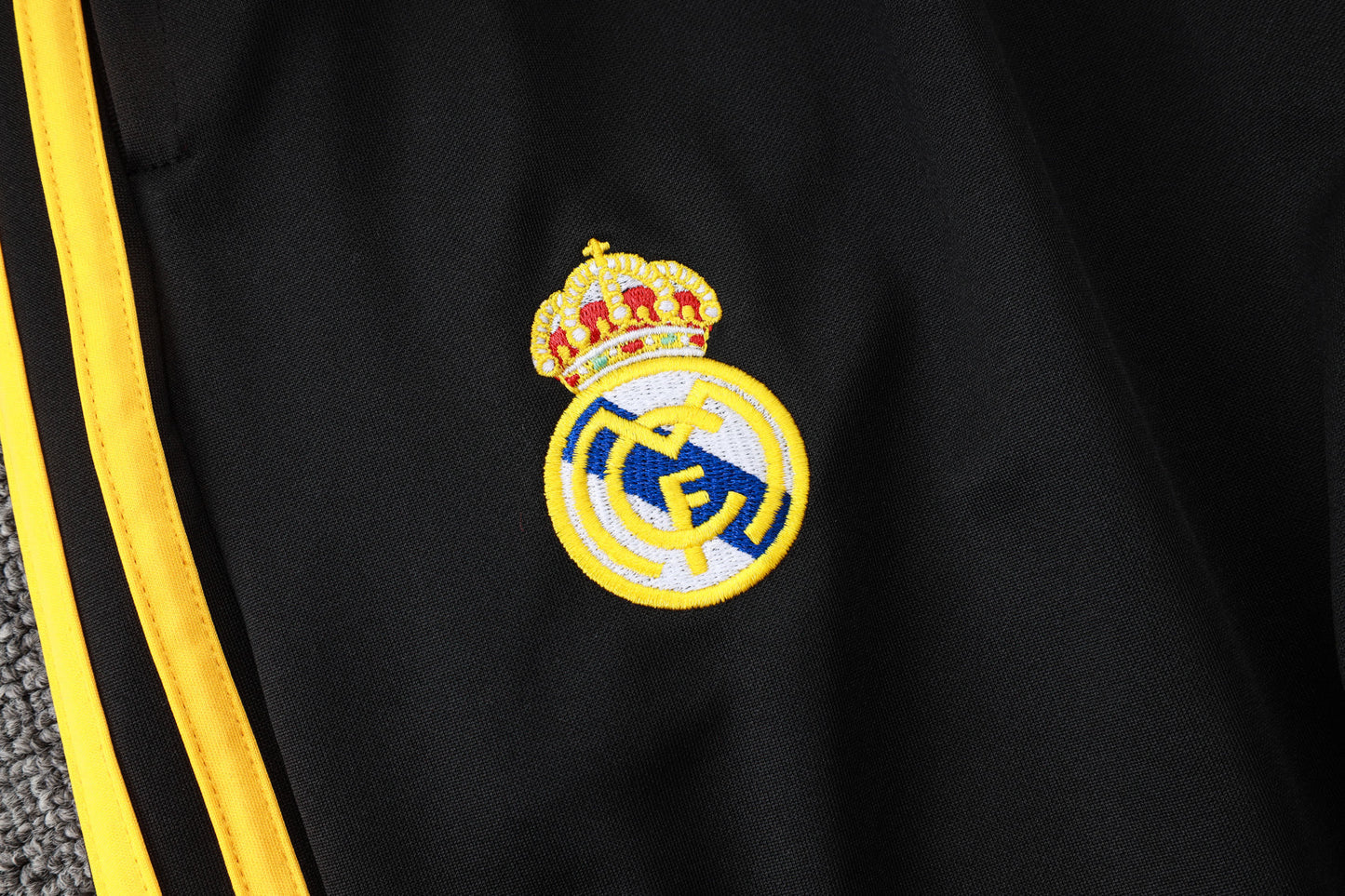 Real Madrid Black Tracksuit Full-Zip 25/26
