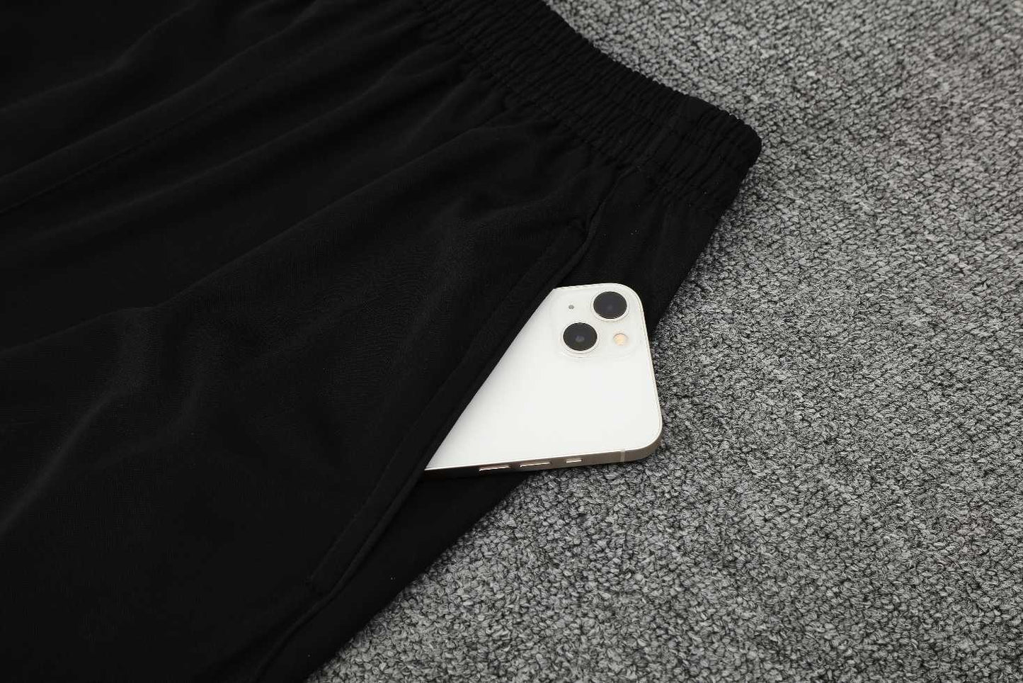 Kit Tank Top + Shorts Manchester United Training Black 25/26