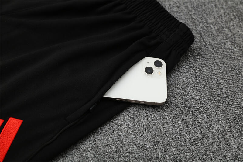 Tracksuit Liverpool White/Black 25/26