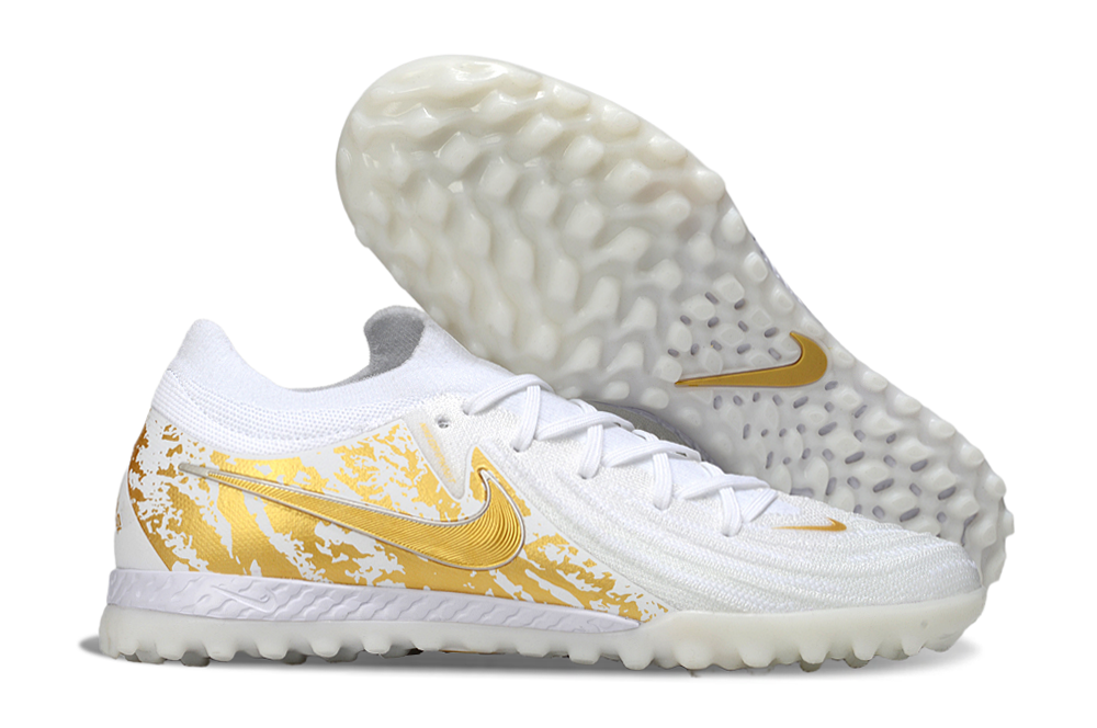 Nike Phantom GX II TF Boots