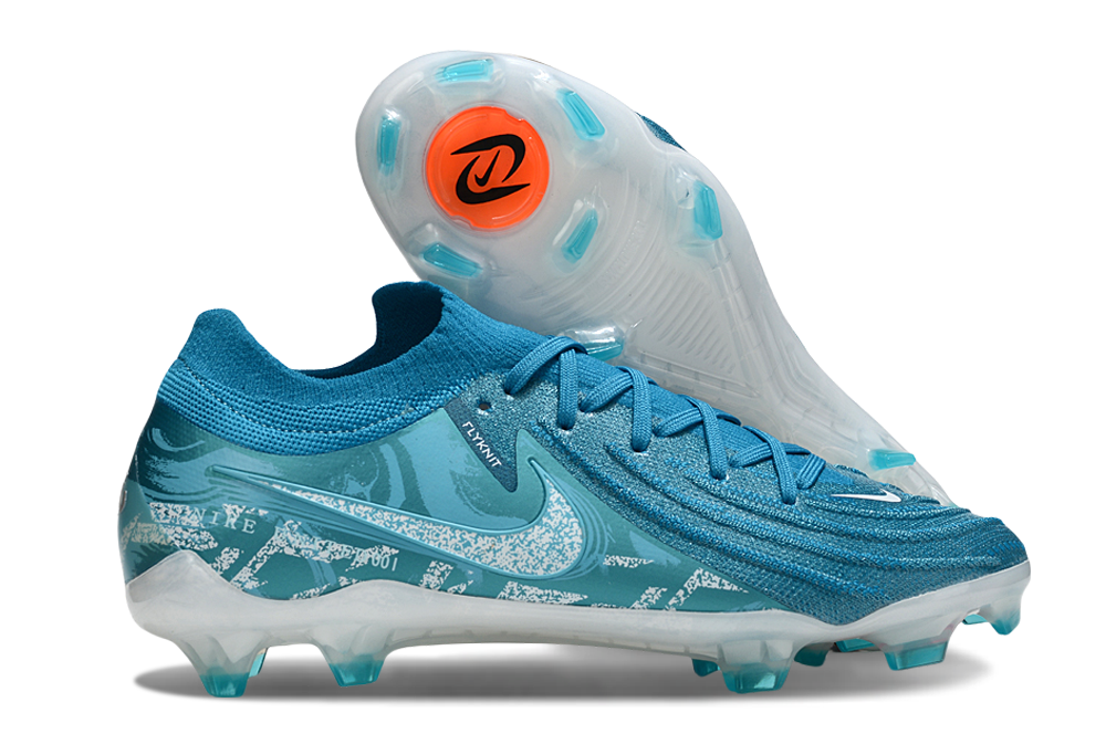 Nike Phantom GX II FG Cleats