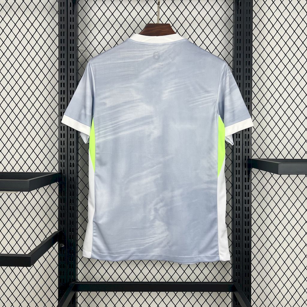 Wolfsburg 2025-26 Away Jersey