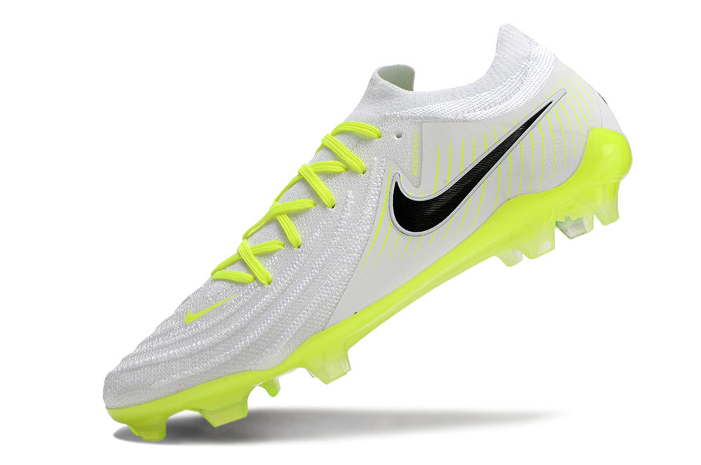 Nike Phantom GX II FG Cleats