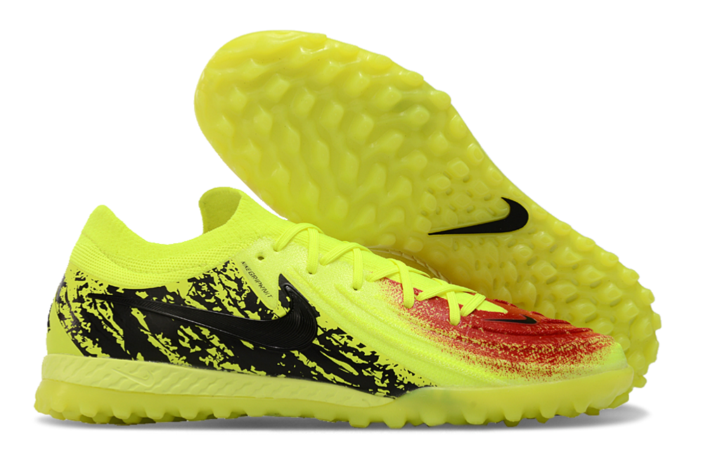 Nike Phantom GX II TF Boots