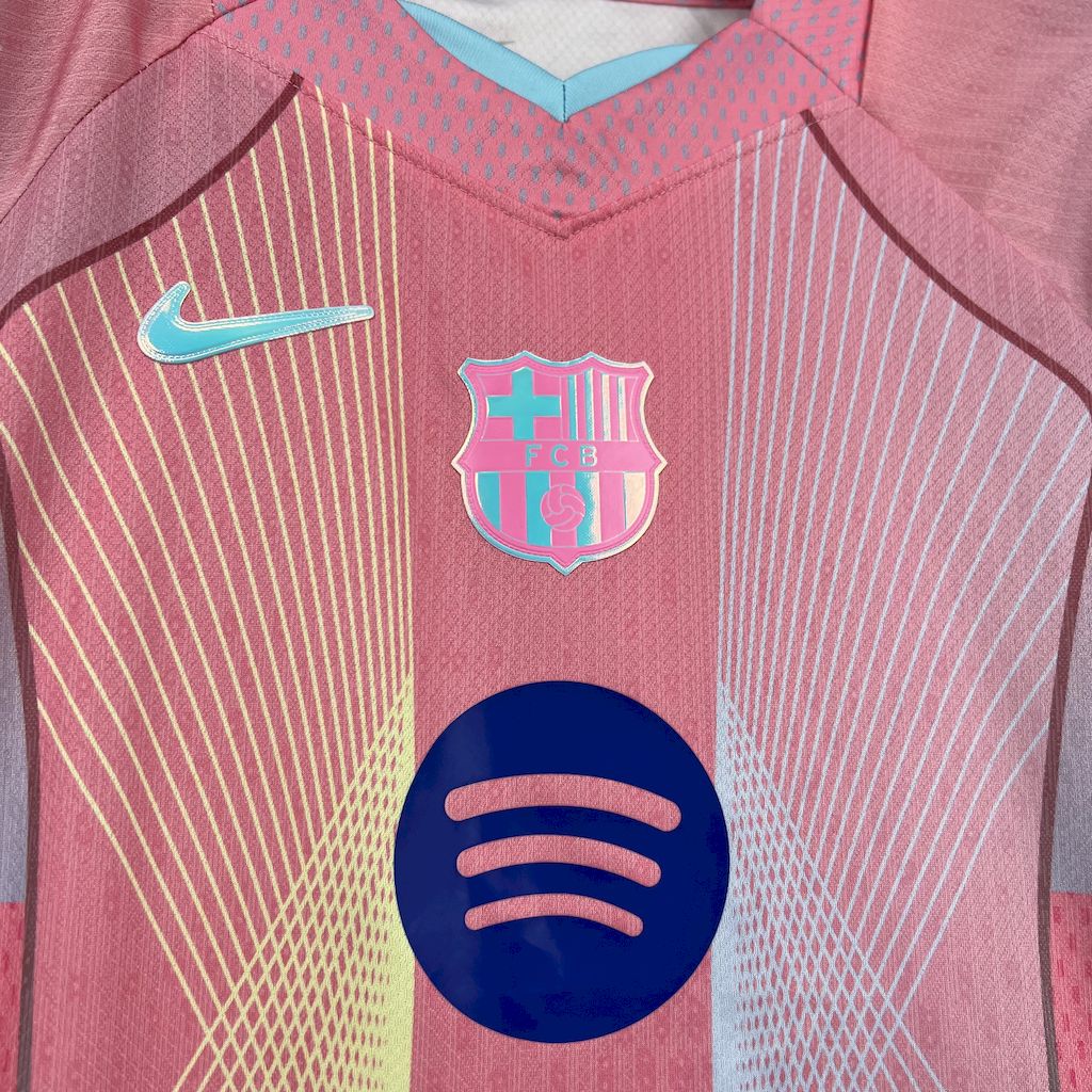 Barcelona Special Edition Pink 25/26 Kit Kids