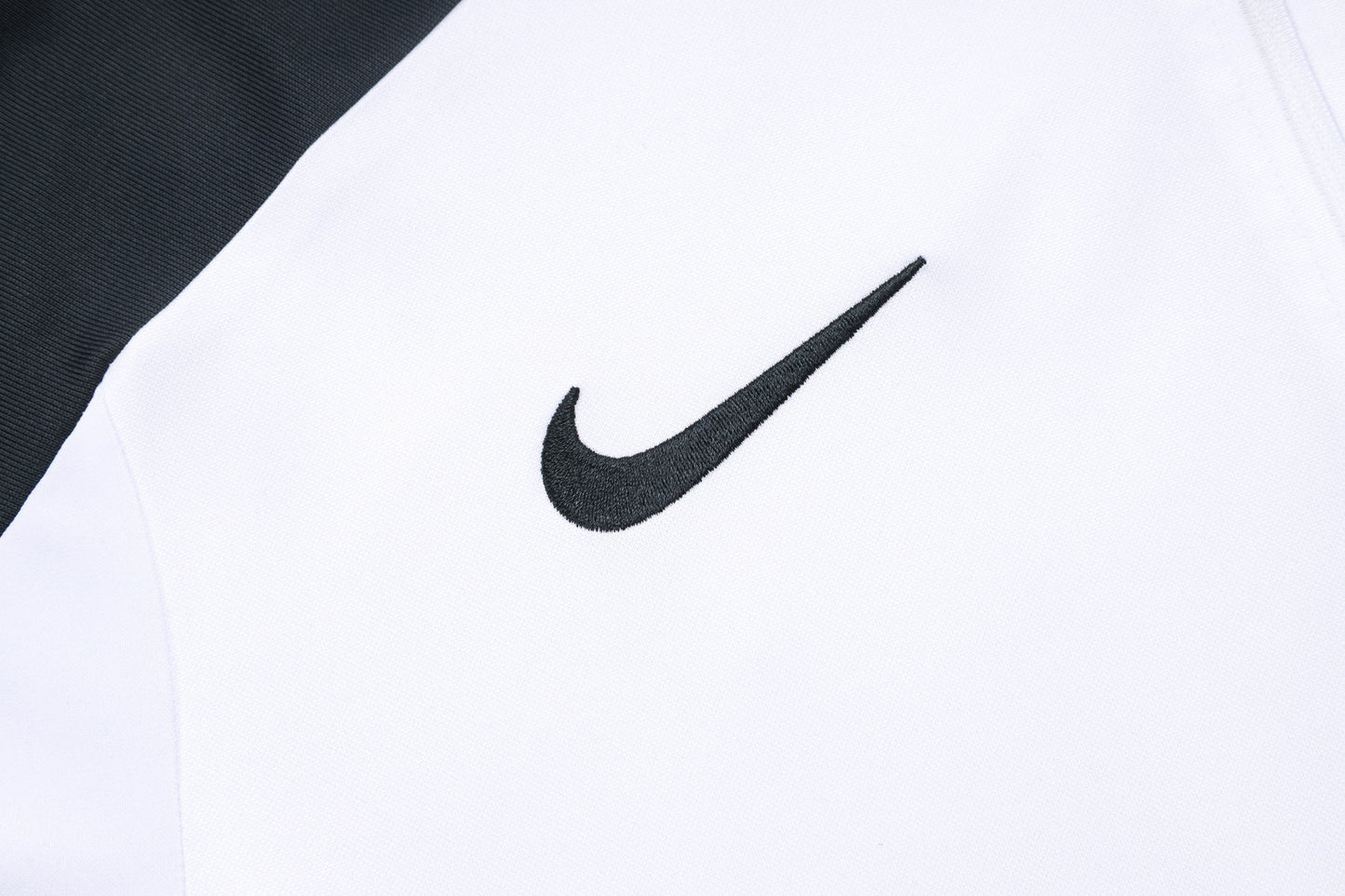 Chelsea White/Black Tracksuit Half-Zip 25/26