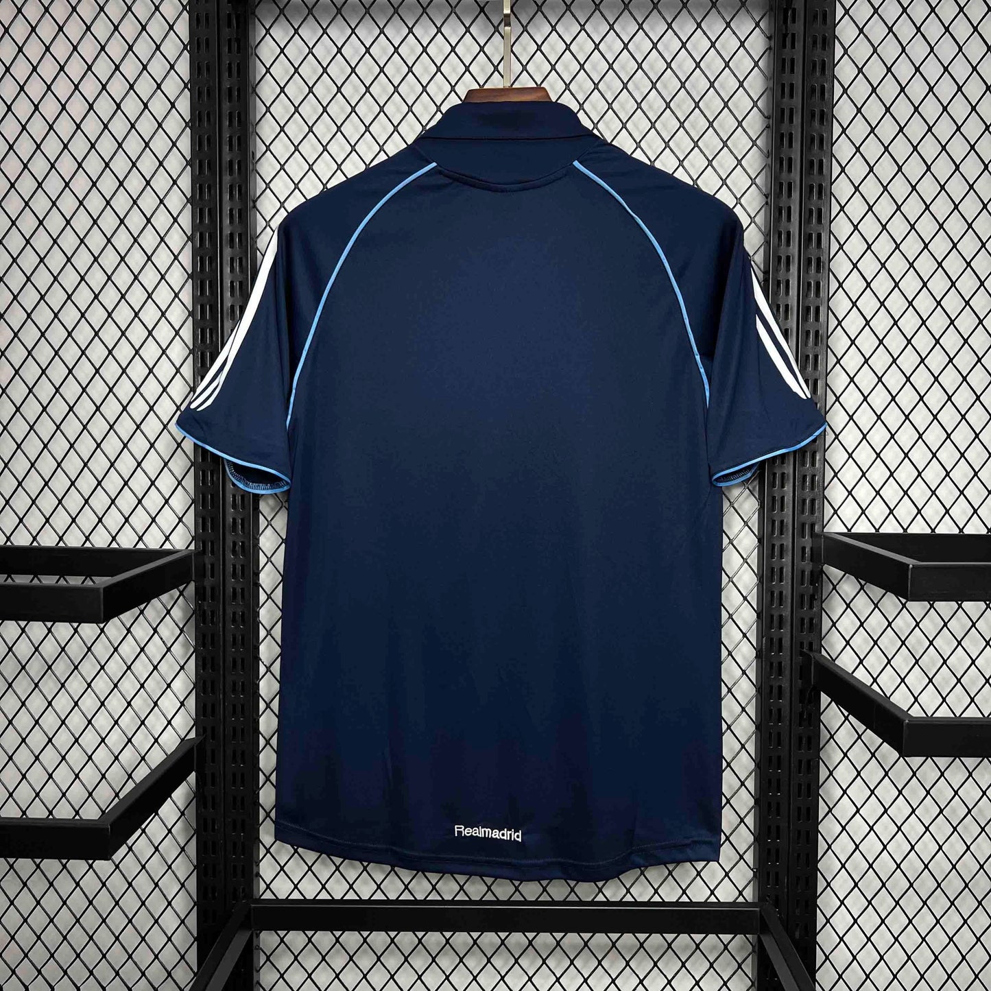 Real Madrid Away Jersey 05/06 Retro - CalcioVivo