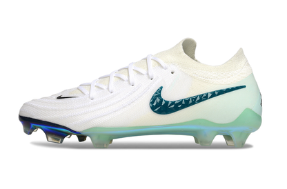 Nike Phantom GX II FG Cleats
