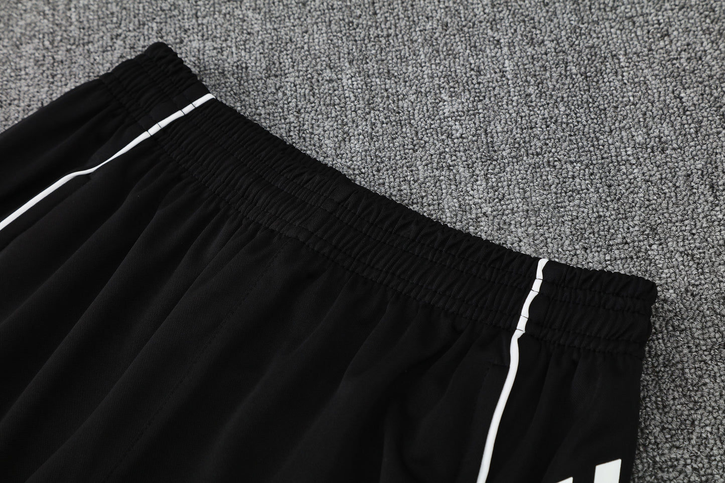 Kit Tank Top + Shorts Real Madrid Training Black 25/26