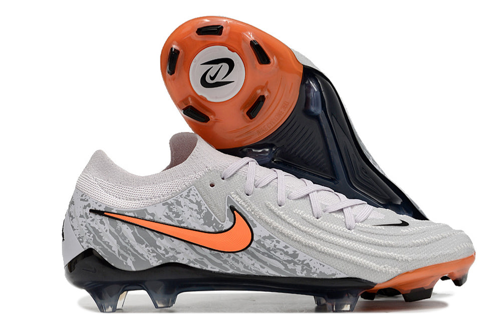 Nike Phantom GX II FG Cleats