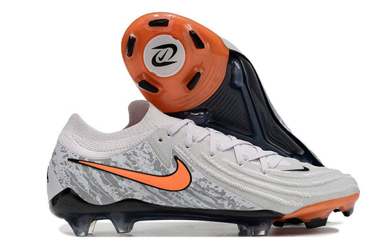 Nike Phantom GX II FG Cleats