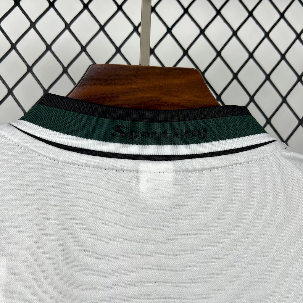 Sporting CP 2000-01 Home Retro Jersey