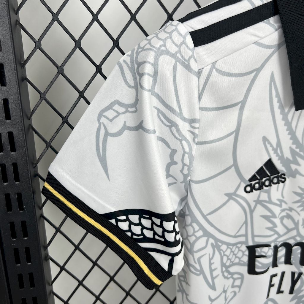Real Madrid 2022-23 Dragon Kids Kit