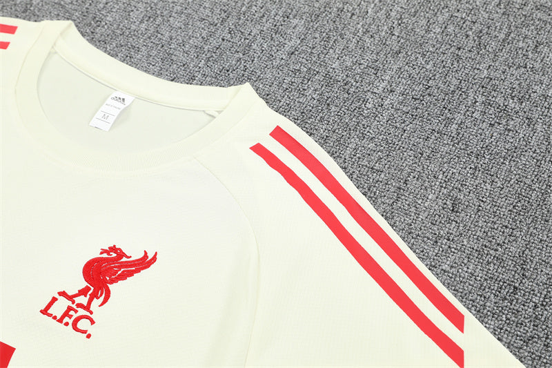 Kit Shirt + Shorts Liverpool Off-White/Black 25/26