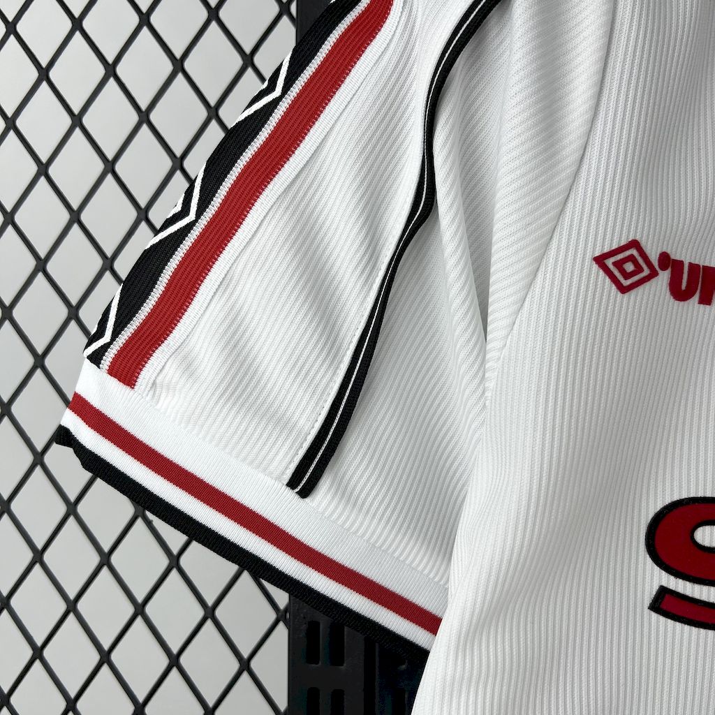 Manchester United 1998-99 White Retro Jersey